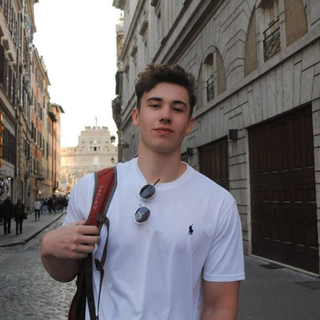 <em>Alex C.</em>